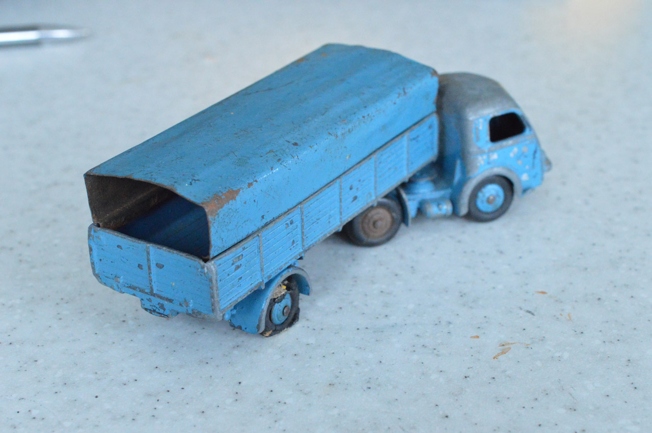 ../content/J4/Tracteur Panhard SCNF (J469)/images/2.jpg
